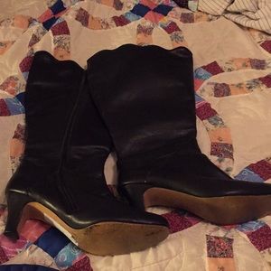 Tall black boots w/ 1 1/2 inch heel